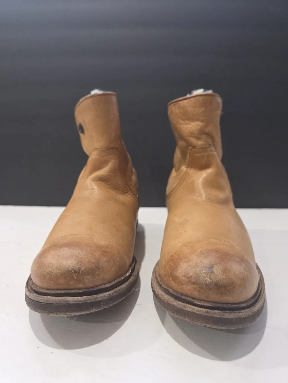 Frye Celia Short Cognac Brown Leather Shearling Lined Moto Lug Sole Boots Sz 8.5